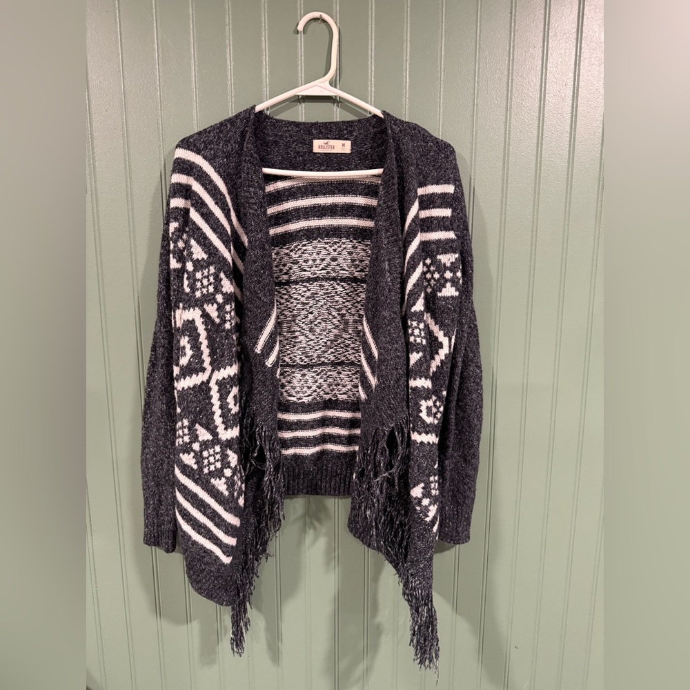 Hollister Black and White Geometric Sweater